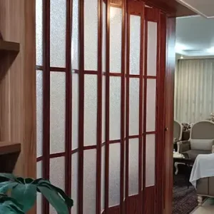 درب آکاردئونی pvc ساده رنگ کاج تیره کد S-13